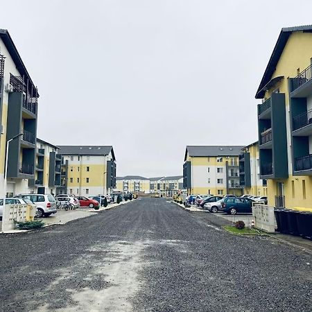 Apartament 2 Camere Modern Si Confortabil Giroc Eksteriør bilde